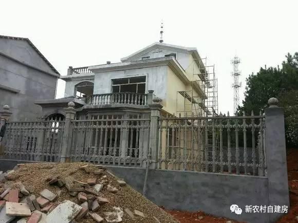 牛人自述：25萬建別墅，引10萬網(wǎng)友圍觀，爭相稱贊