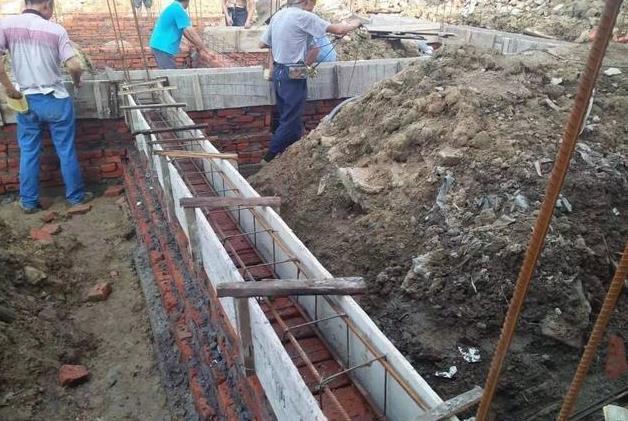 兄弟一起建別墅，35萬一人一棟，這下公平了