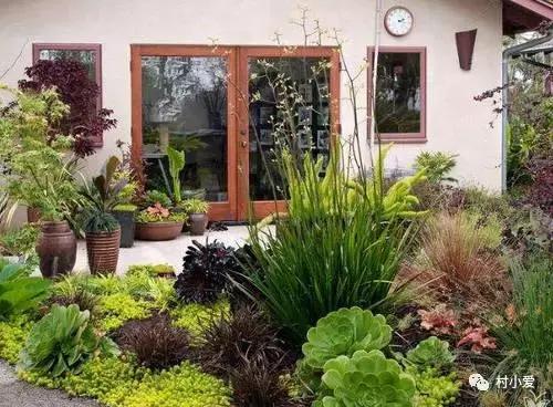 父親節(jié)剛過(guò)，她便回到北京郊區(qū)為父親蓋了一棟新型的裝配式房屋