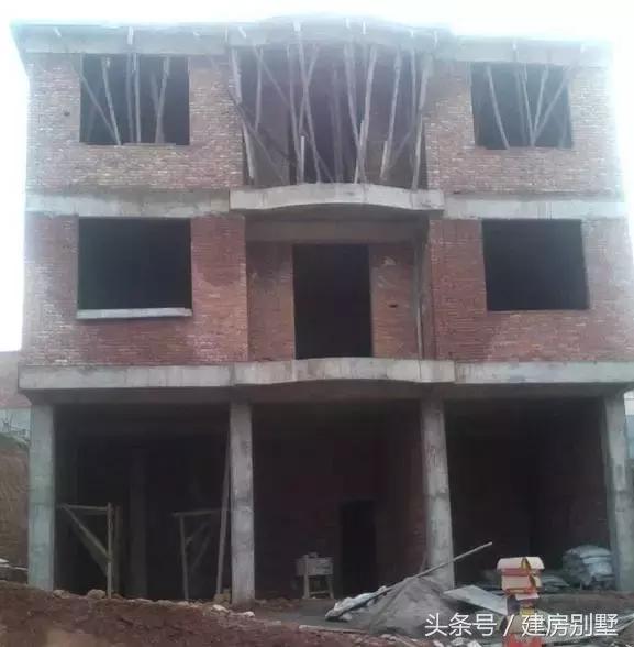 廣東自建商住兩用房，外觀雖不奢華，裝修很用心