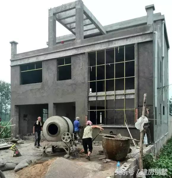 雙職工夫妻回安徽老家自建房，5歲女兒最愛田園生活