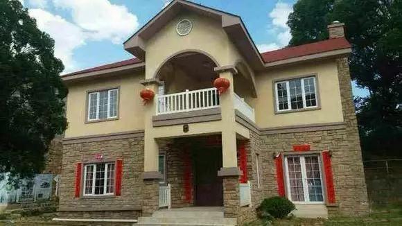 比村長家都牛的農村小別墅，25萬就能建起來，經濟實用