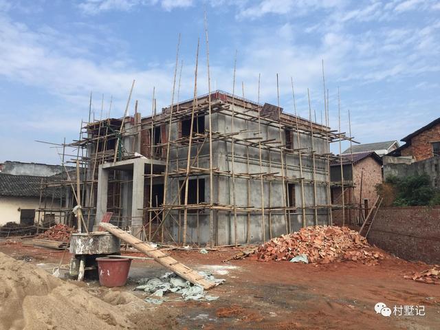 湖南小伙花40萬為父母建農(nóng)村別墅，溫馨又實用