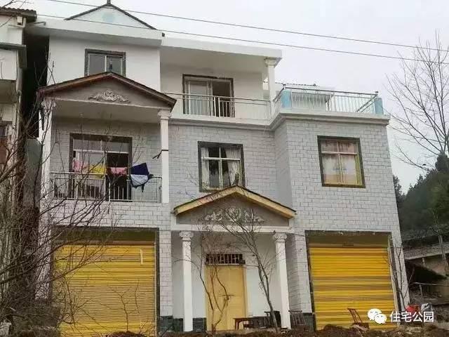 重慶蓋房直播，房主充當(dāng)小工親自上陣，建成36萬(wàn)引全村圍觀！