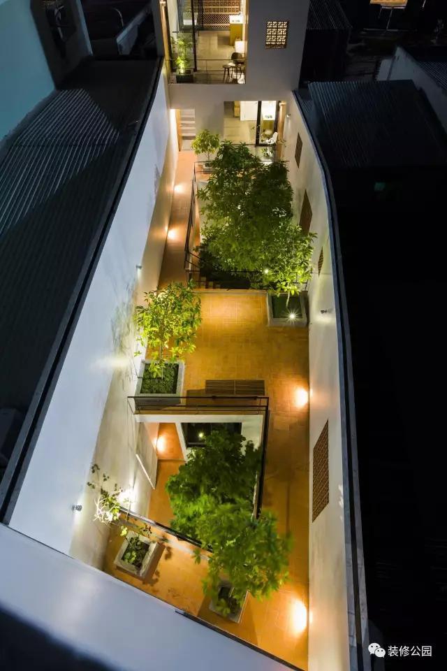 自建房屋做民宿，花磚庭院連廊不可少，狹長地塊也不怕