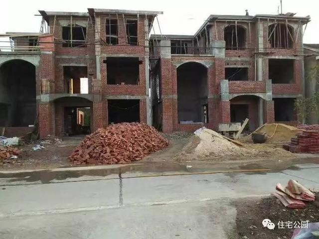 湖南大叔35萬(wàn)蓋別墅含外裝修，他是怎么做到的？