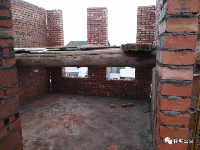 湖南大叔35萬(wàn)蓋別墅含外裝修，他是怎么做到的？