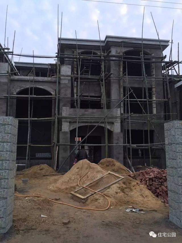 湖南大叔35萬(wàn)蓋別墅含外裝修，他是怎么做到的？