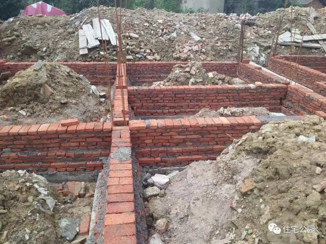 湖南大叔35萬(wàn)蓋別墅含外裝修，他是怎么做到的？