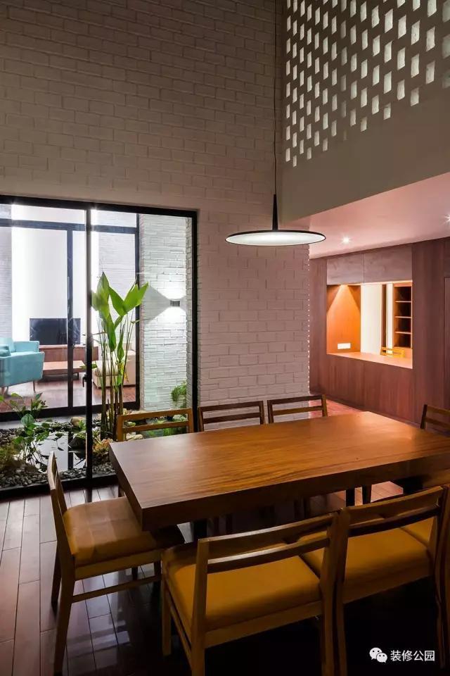 農村別墅平屋頂坡屋頂都老了，看看人家樓梯頂，庭院露臺都包了