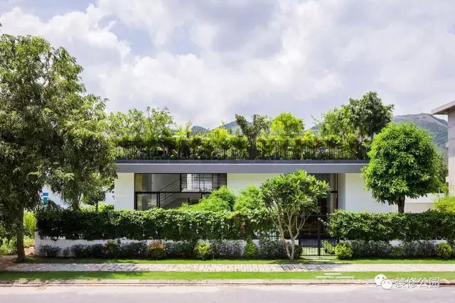 農村別墅平屋頂坡屋頂都老了，看看人家樓梯頂，庭院露臺都包了