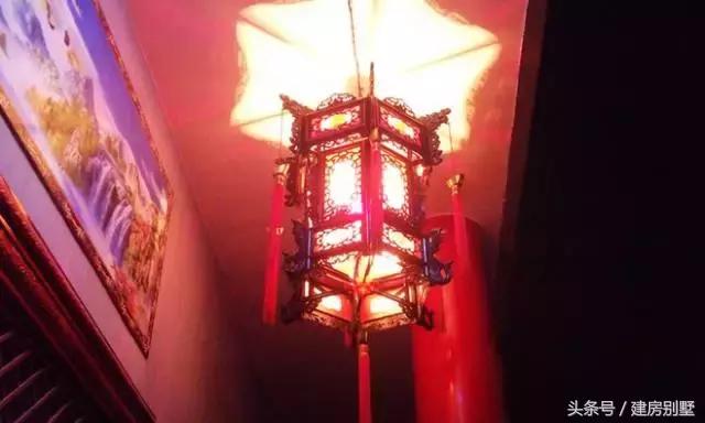 陜西自建四合院式住宅，古色古香，全被一個海爾太陽能熱水器毀了