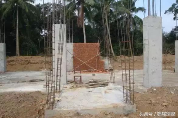 海南網(wǎng)友33萬農村自建房，跟趙本山那套別墅有的一拼