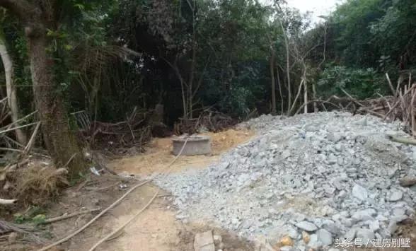 海南網(wǎng)友33萬農村自建房，跟趙本山那套別墅有的一拼