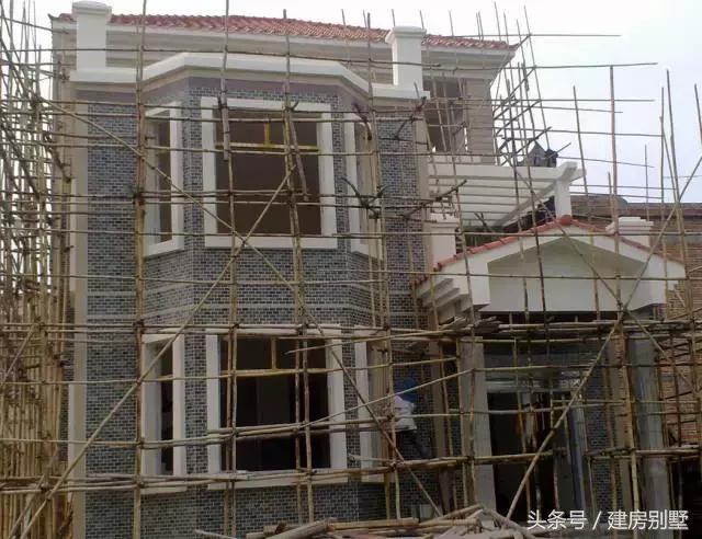 粵西網(wǎng)友自建庭院式別墅，全框架結(jié)構(gòu)被說太土豪