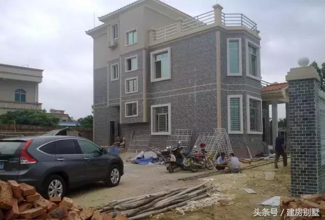 粵西網(wǎng)友自建庭院式別墅，全框架結(jié)構(gòu)被說太土豪