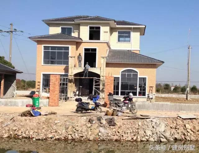 100萬(wàn)自建庭院式別墅，仿若明星上千萬(wàn)買的豪宅