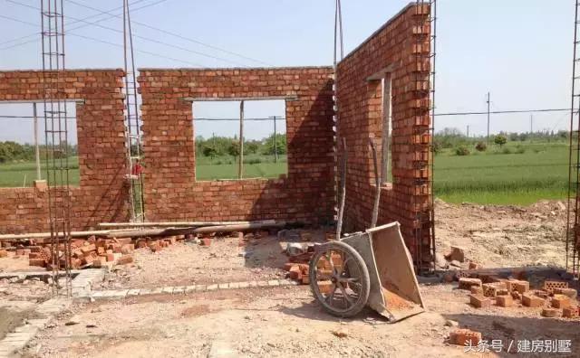 100萬(wàn)自建庭院式別墅，仿若明星上千萬(wàn)買的豪宅