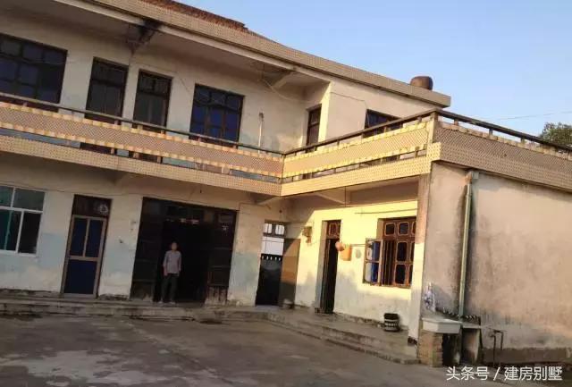 100萬(wàn)自建庭院式別墅，仿若明星上千萬(wàn)買的豪宅