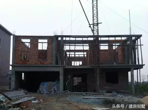 年薪8萬的80后小伙辭職回鄉(xiāng)建房，親戚們都說太值了