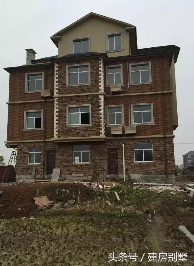 年薪8萬的80后小伙辭職回鄉(xiāng)建房，親戚們都說太值了