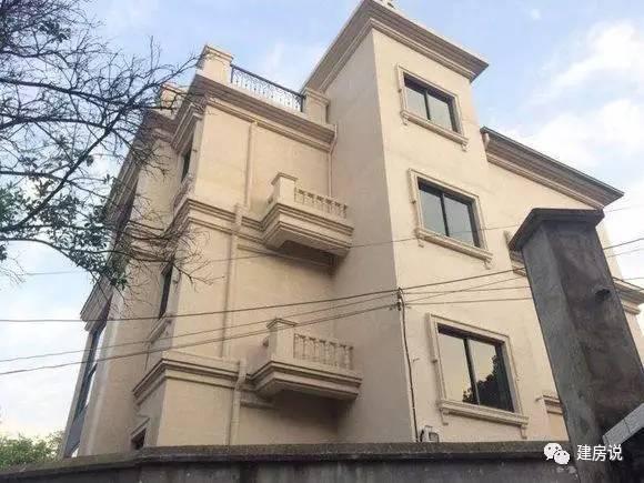 不到50萬(wàn)建的三層農(nóng)村別墅，真石漆外墻提高了檔次