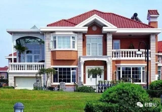 帶陽光房的二層農(nóng)村別墅戶型，簡單省錢很漂亮