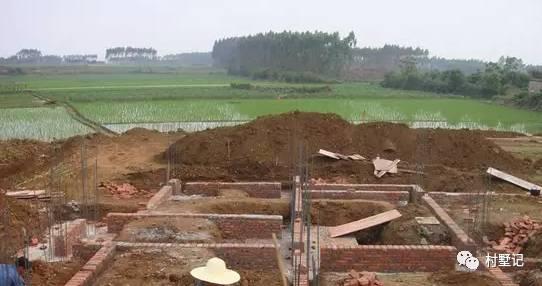 直播農(nóng)村別墅建房全過程，自己不懂建房也不怕