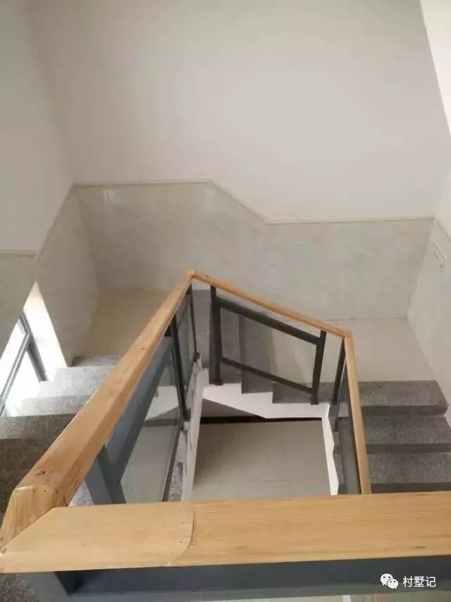 造價(jià)加裝修才30萬的三層農(nóng)村別墅，網(wǎng)友紛紛表示不相信