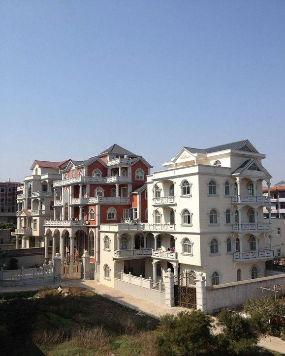 曬曬福建莆田的農(nóng)村別墅，你見過這么霸氣奢華的房子嗎