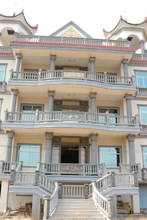 曬曬福建莆田的農(nóng)村別墅，你見過這么霸氣奢華的房子嗎