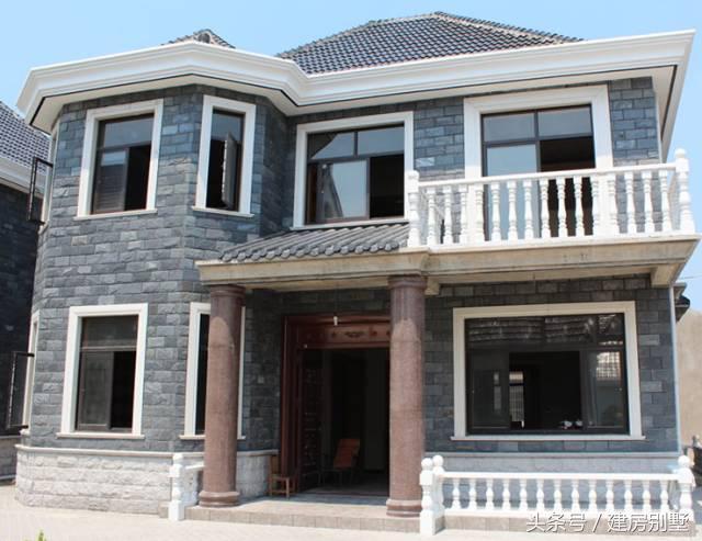 上海兄妹自建兩棟農(nóng)村別墅，父母住在一層小平房，合適嗎？