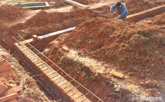 拆掉50年代的祖屋建二層別墅，卻被諷工廠流水線制造，為何？