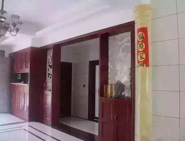 湖南農(nóng)村小伙50萬自建2層小別墅，孝敬他的爸媽，鄰居都很羨慕