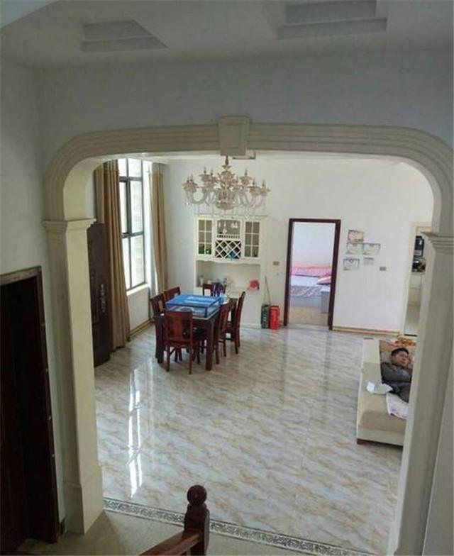 曬曬我的自建房，村里首富花了65萬蓋的，全村人都搶著要參觀