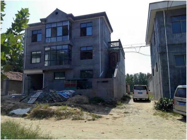 老公不聽我的非要回鄉(xiāng)下建房，這下好了