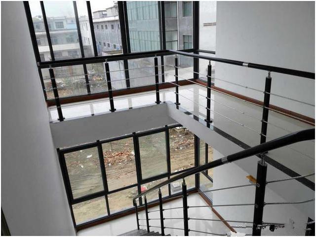 老公不聽我的非要回鄉(xiāng)下建房，這下好了