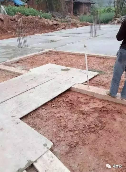 四川兄弟倆花65萬自建三層別墅，外觀漂亮經(jīng)濟(jì)實(shí)用