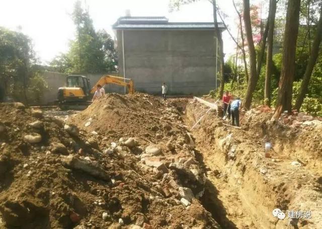 網(wǎng)友40萬自建農(nóng)村別墅三合院，中式花園引全村沸騰