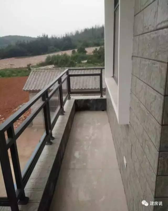 云南網(wǎng)友53萬自建三層洋別墅，內(nèi)設(shè)KTV媲美百萬豪宅