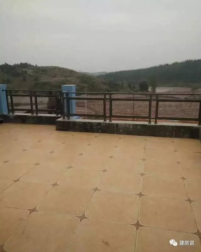 云南網(wǎng)友53萬自建三層洋別墅，內(nèi)設(shè)KTV媲美百萬豪宅