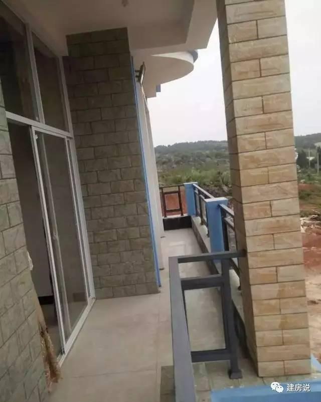 云南網(wǎng)友53萬自建三層洋別墅，內(nèi)設(shè)KTV媲美百萬豪宅