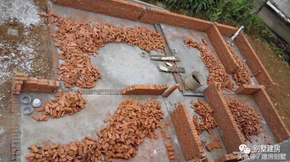 江西老表50萬(wàn)自建農(nóng)村別墅，做了件讓全家都揚(yáng)眉吐氣的事兒