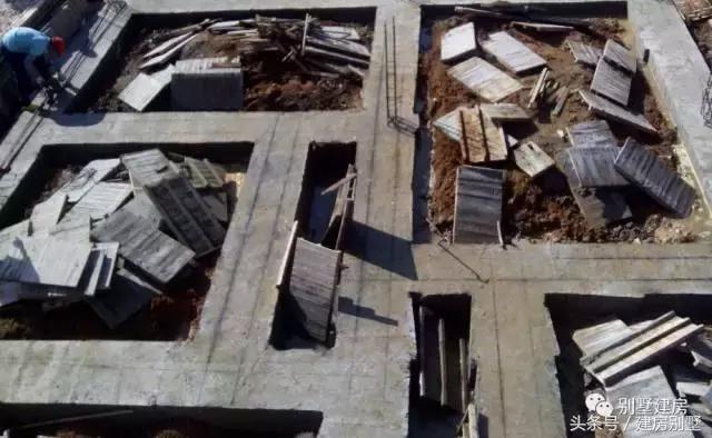 廉江海鮮老板自建四層農(nóng)村別墅，價值70萬，你說值不值？