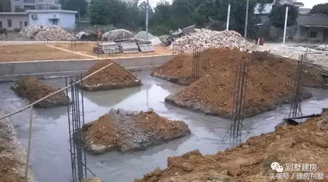 廉江海鮮老板自建四層農(nóng)村別墅，價值70萬，你說值不值？