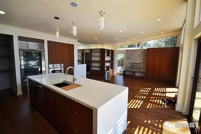 德國(guó)農(nóng)村自建房，不一樣的裝配式建筑，要不要來(lái)一棟這樣的？