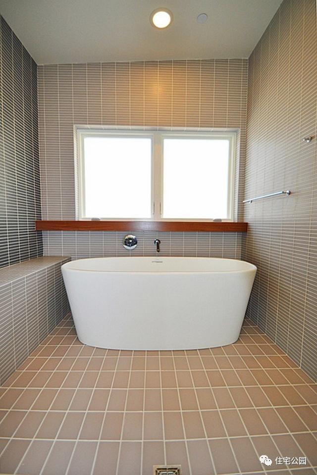 德國(guó)農(nóng)村自建房，不一樣的裝配式建筑，要不要來(lái)一棟這樣的？