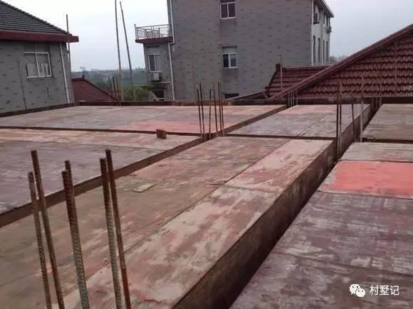 山東老板曬90萬(wàn)的農(nóng)村自建房，房間大的可以當(dāng)教室用