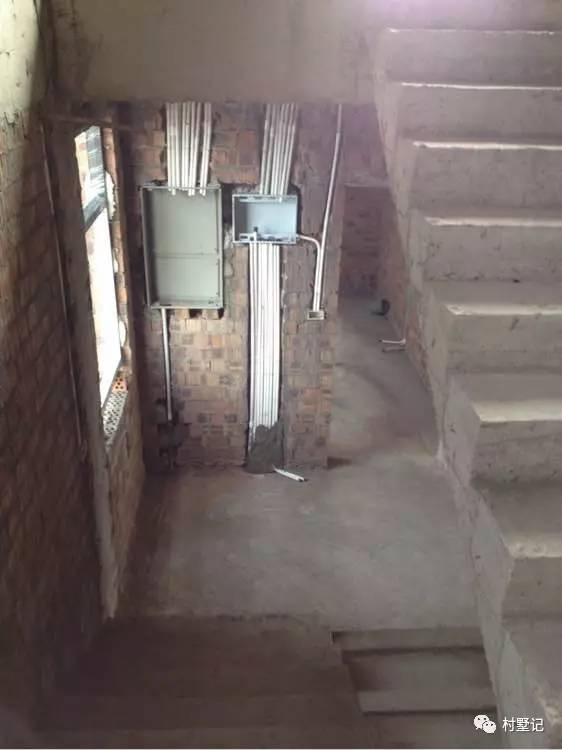 山東老板曬90萬(wàn)的農(nóng)村自建房，房間大的可以當(dāng)教室用