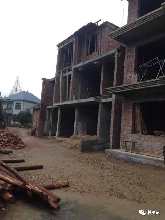 江西老表花60萬自建農(nóng)村別墅，全村就他家一棟